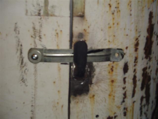 door_latch.JPG
