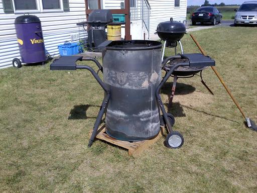 fabricating legs to smoker.jpg