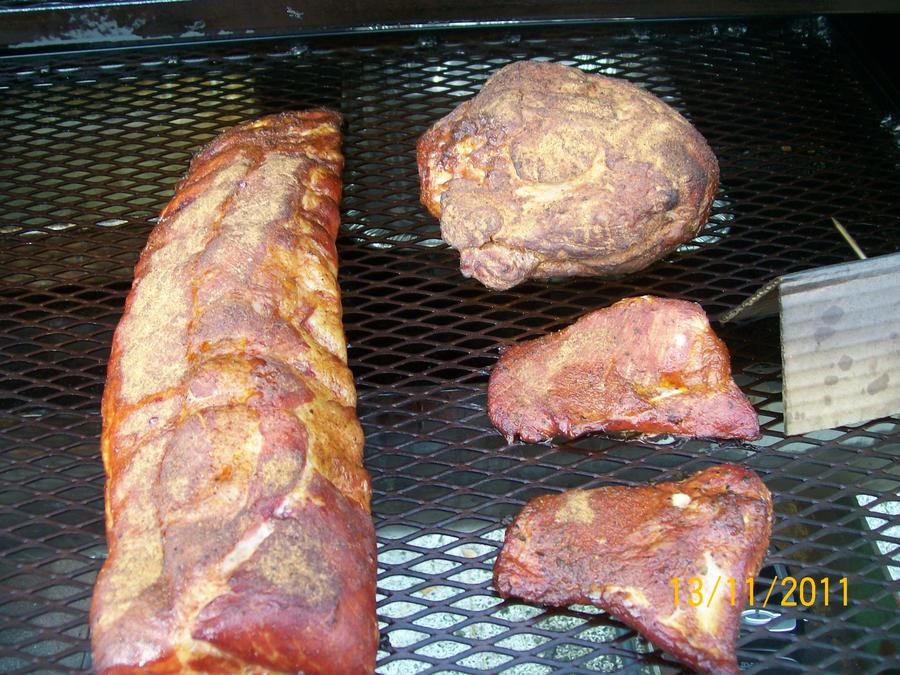 first smoke on new smoker 006.jpg