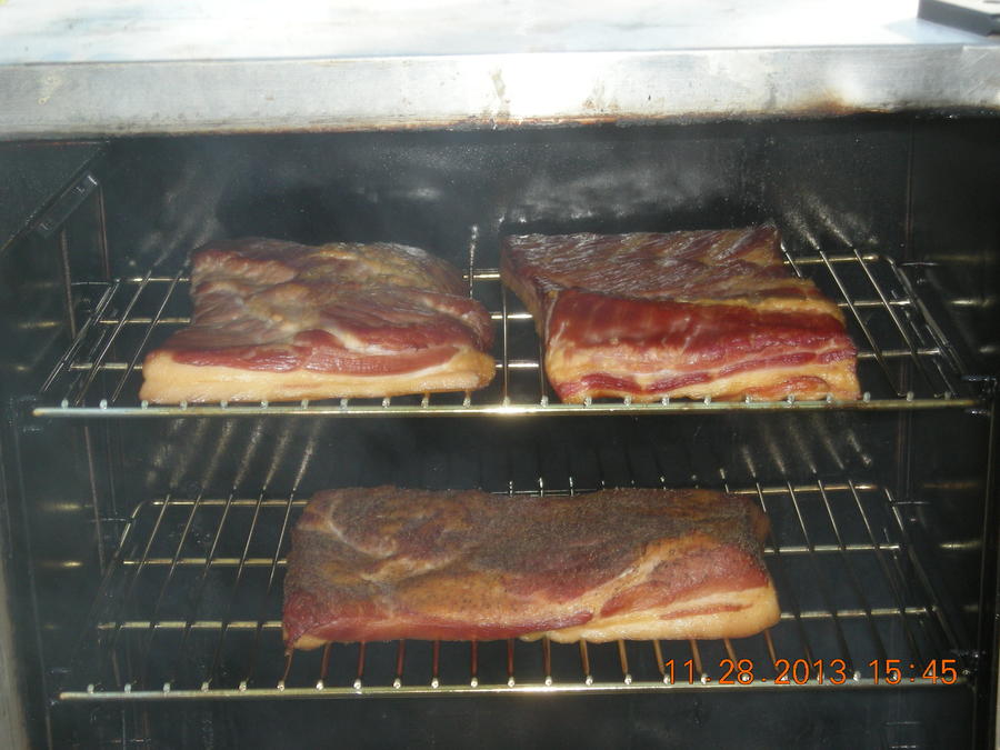 firstbaconsmoke001.JPG