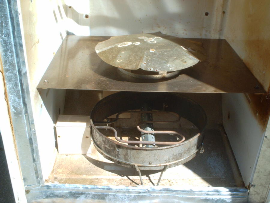 Freezer smoker 1.jpg