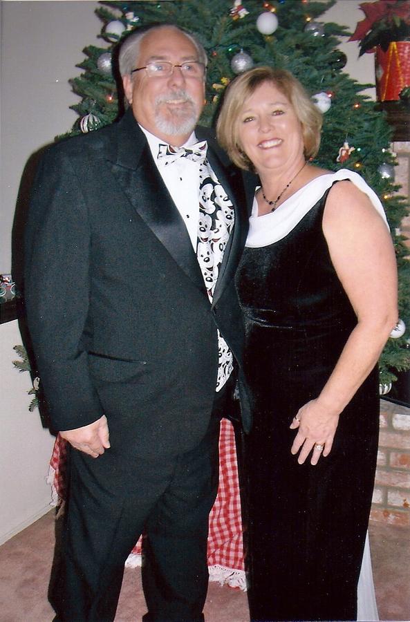 Gary and Kathy Christmas 20110001.jpg