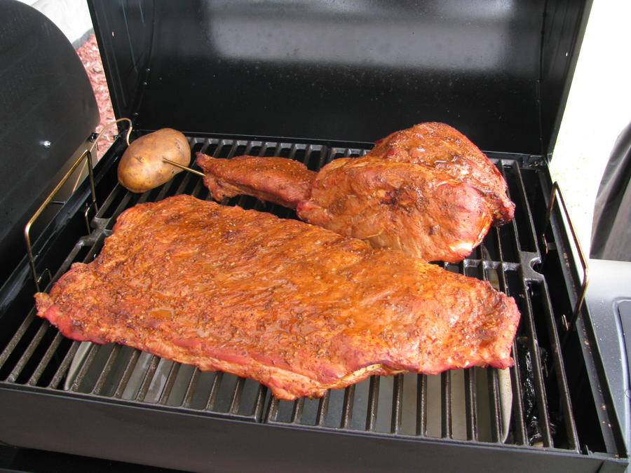 getting broke in ribs and pork butt (3).JPG