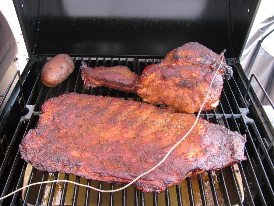 getting broke in ribs and pork butt (4).JPG