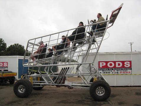 giant-shopping-cart-with-v-8.jpg