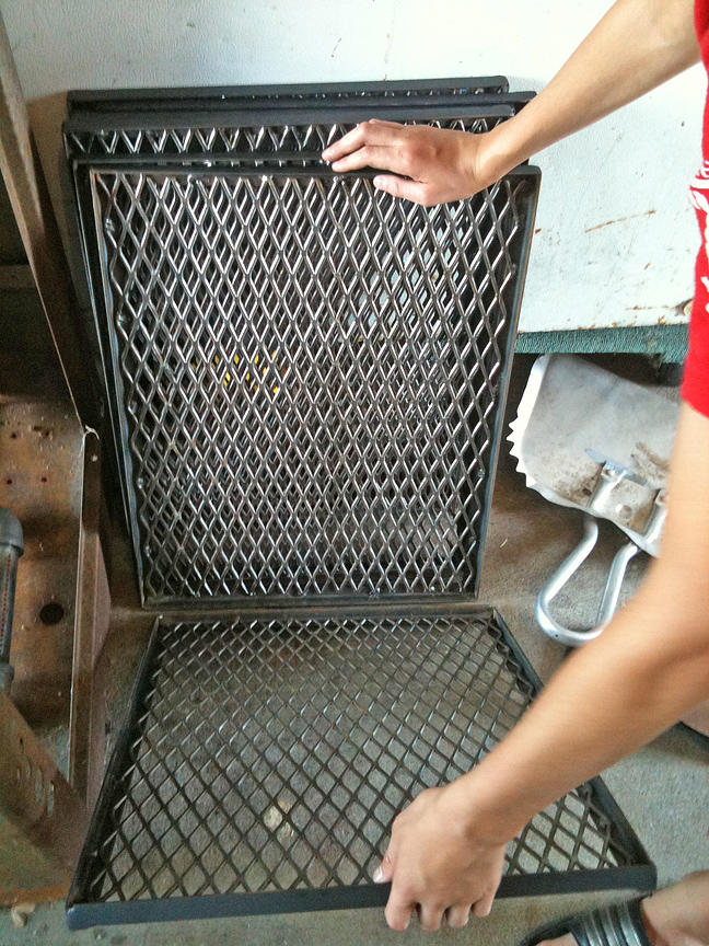 Grate_17x23_2.jpg