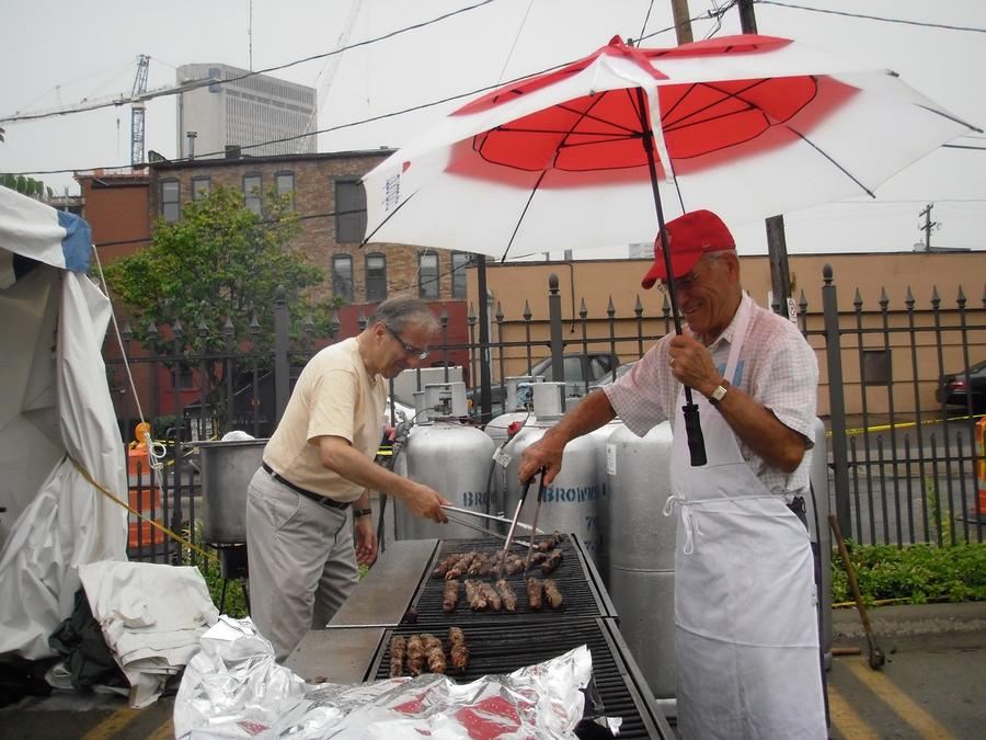 grilling_in_rain.jpg