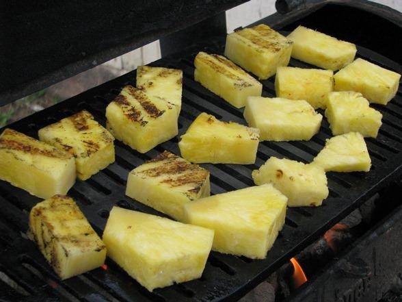 grillpineapple.jpg