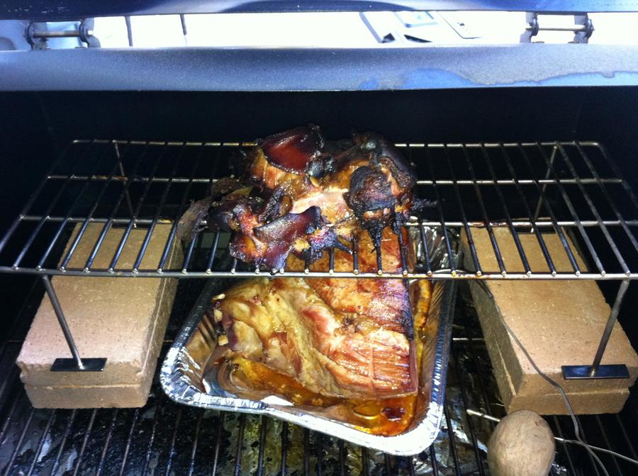 Ham-in-smoker1.jpg
