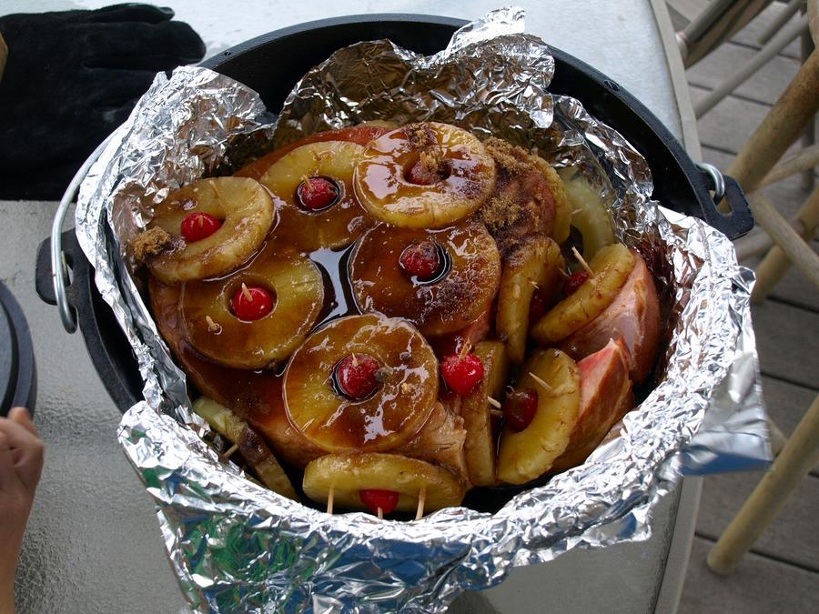 Ham ready to bake in Dutch oven 11-5-2011.jpg