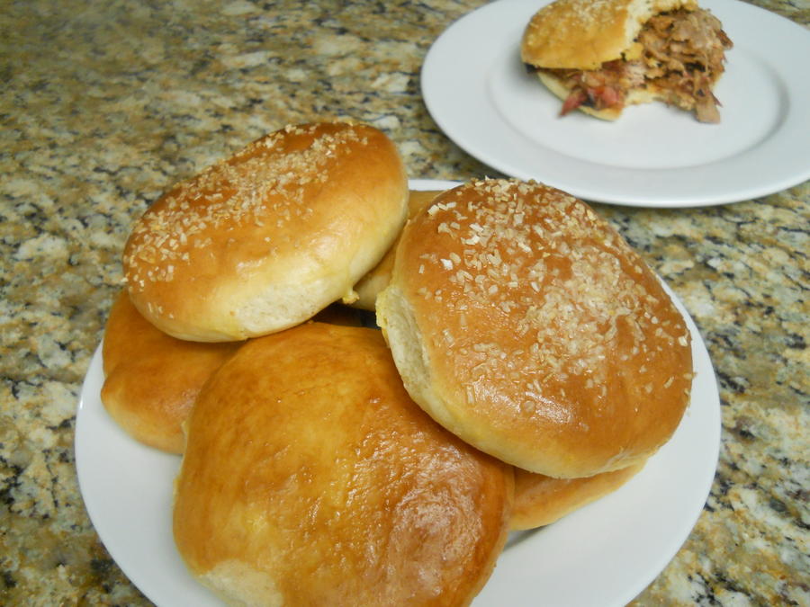 homemade buns and sammie.JPG