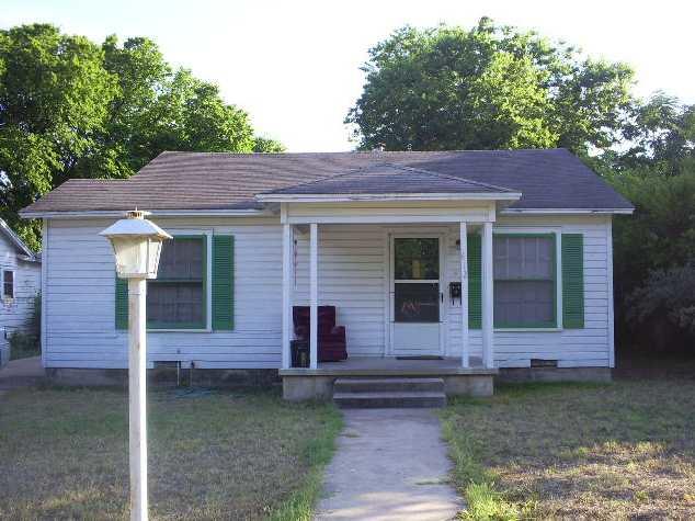 House_Front.JPG