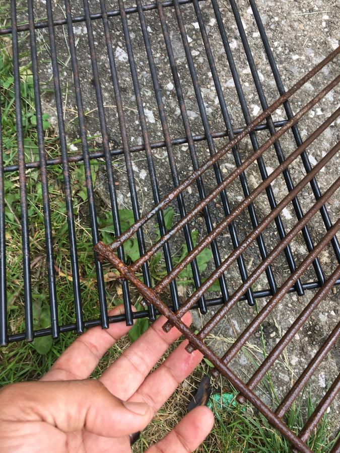 CocaCola Grill grate restoration. Rust removal genius. Smoking Meat