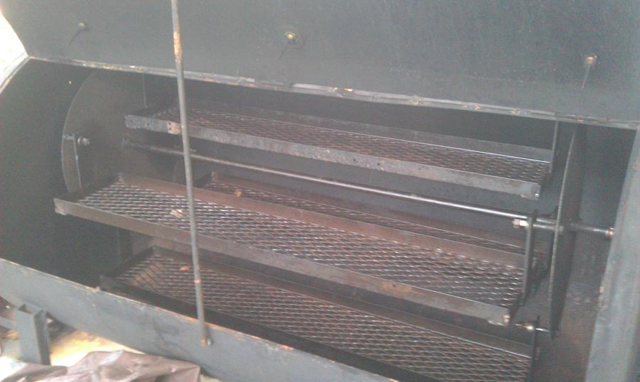 inside smoker.jpg