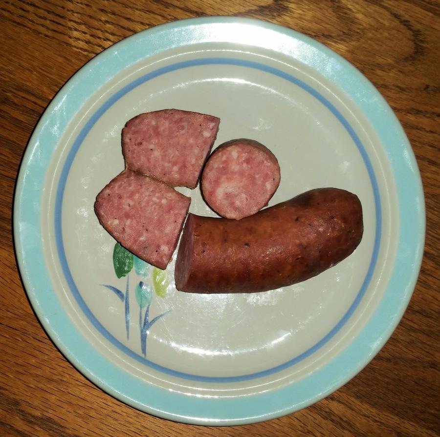 Kielbasa sliced.jpg