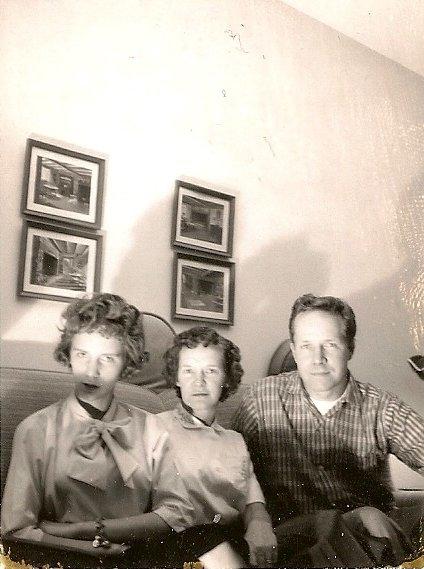 leigh-cherylnanagrampsxmaseve1959.jpg