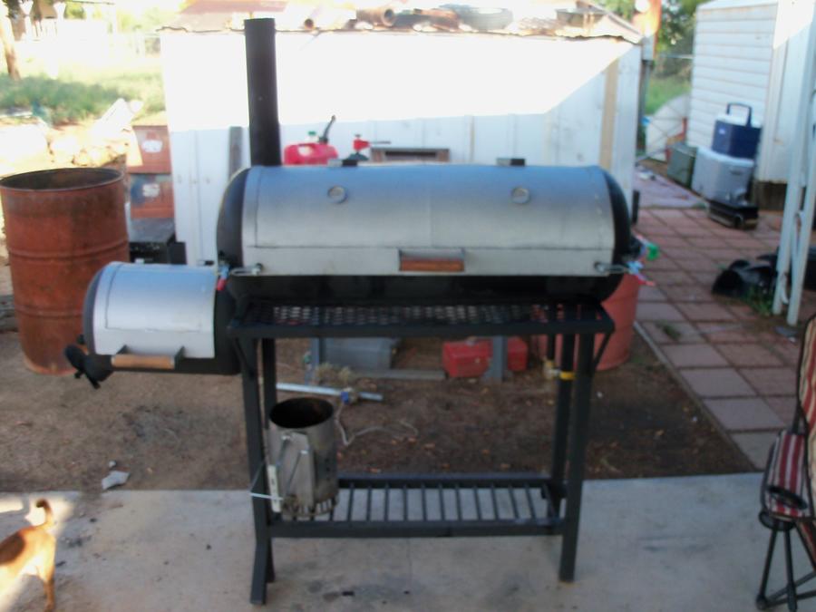 littler biger smoker 001.JPG