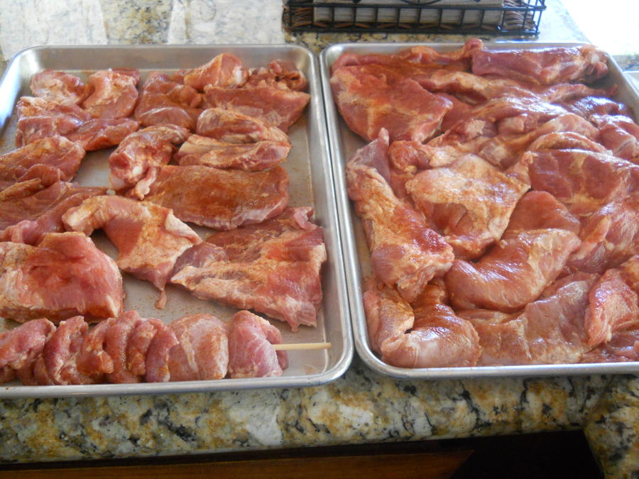 lots of rib tips.JPG