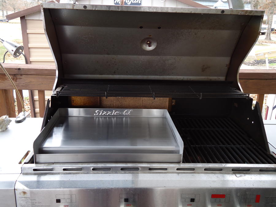 LP Grill:Flat Top Griddle Combo.JPG