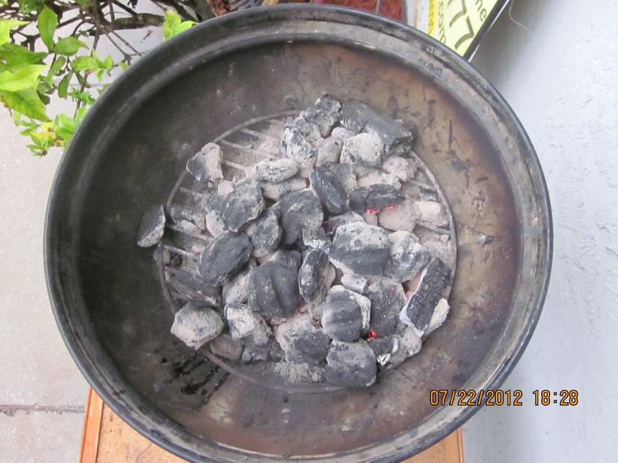 Maple Bourban Ham on the Mini WSM 010.JPG