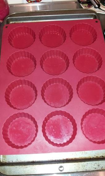 Mini Cupcake pan.jpg