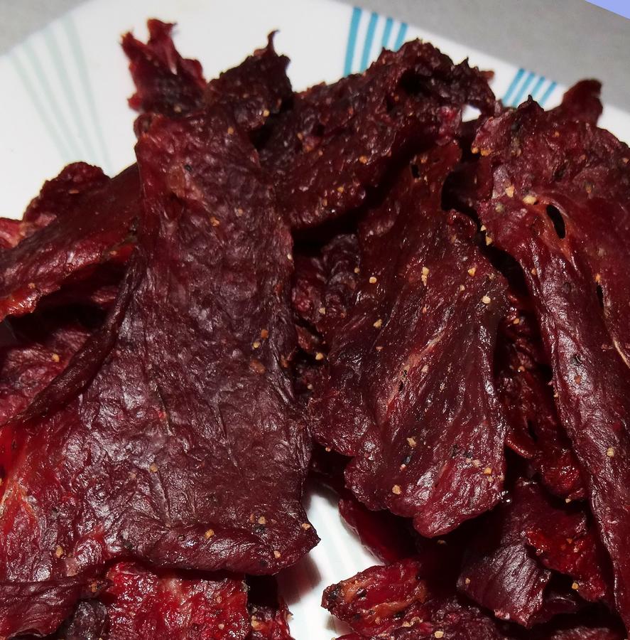 Moose Peppered Jerky 09.jpg