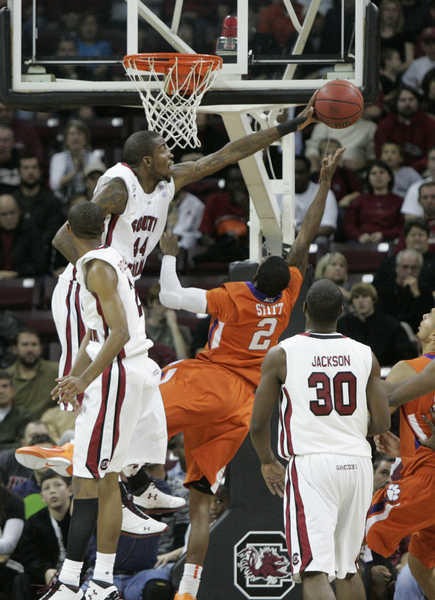 Muldrow blocks a tater.jpg