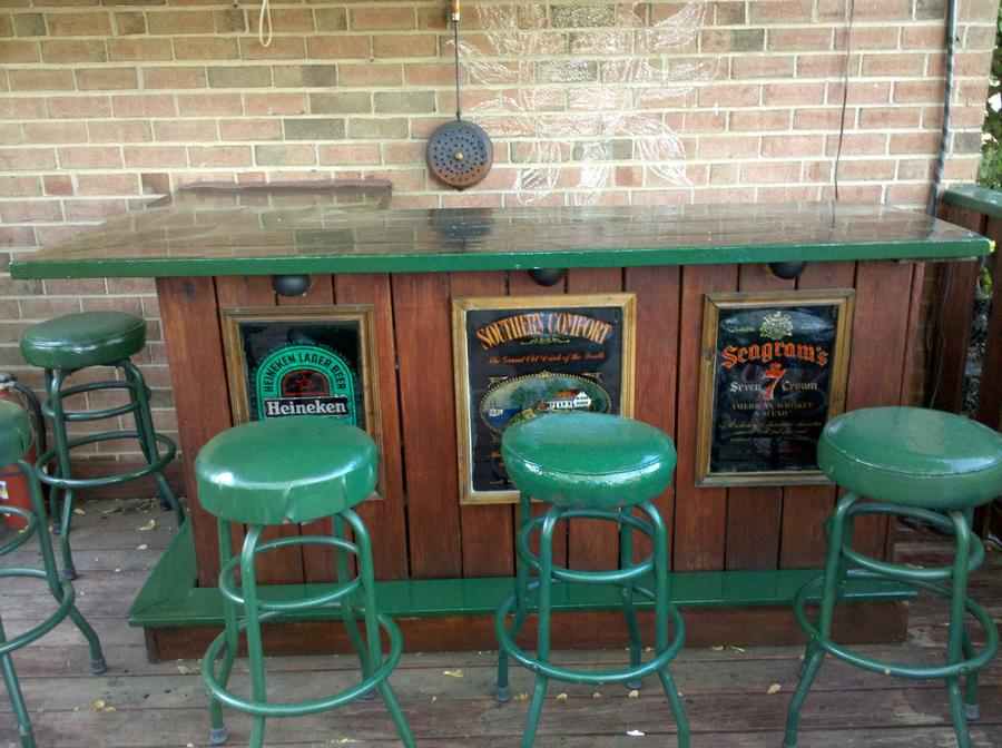 outside bar.jpg