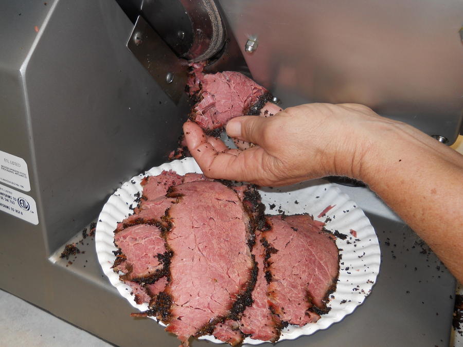 Pastrami from scratch 12-17-11 27.JPG
