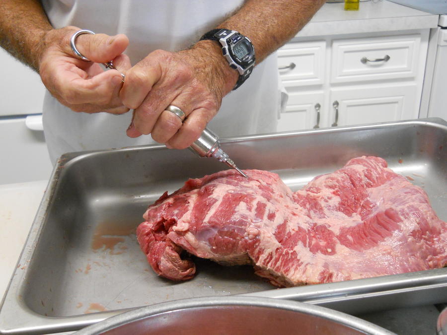 Pastrami from scratch 12-17-11 9.JPG