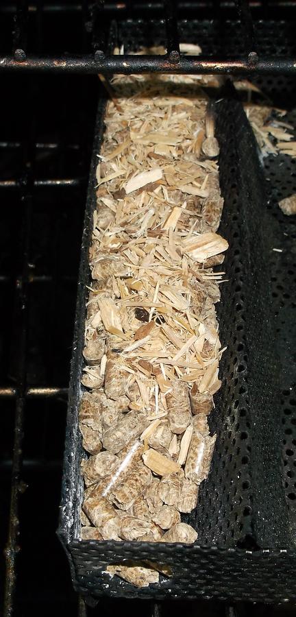PC pellets with Mesquite chips.JPG