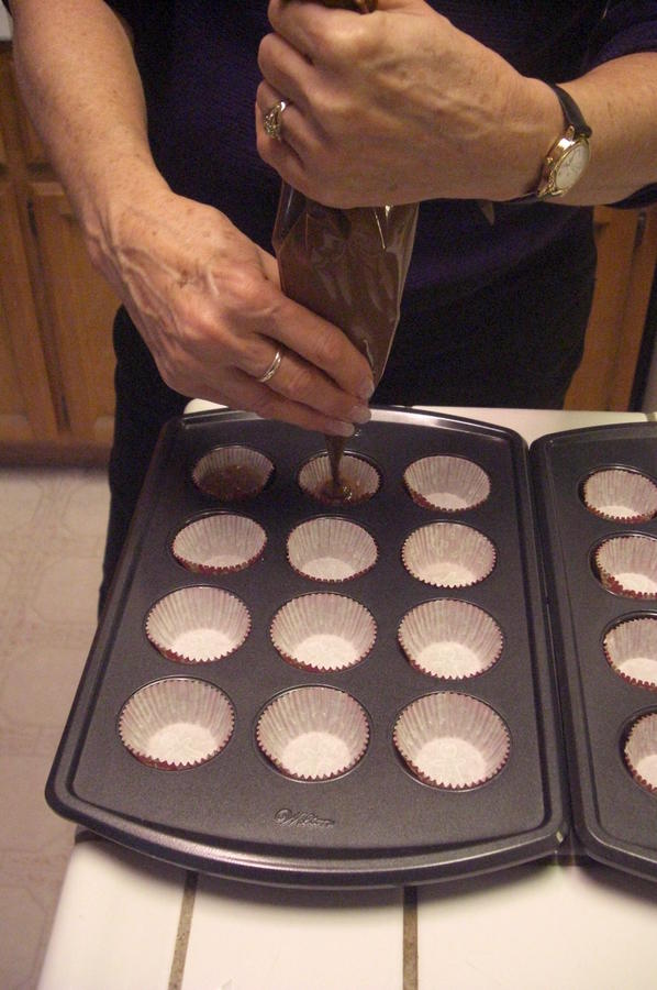 Peanut Butter Meltaways 002.JPG