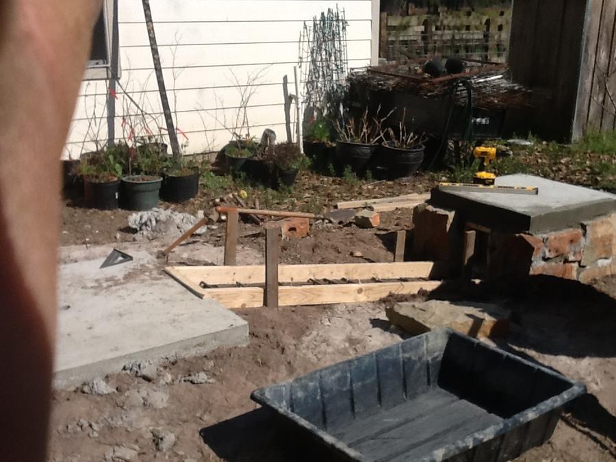 Pic 16 - Form Chimney Slab 2.jpg