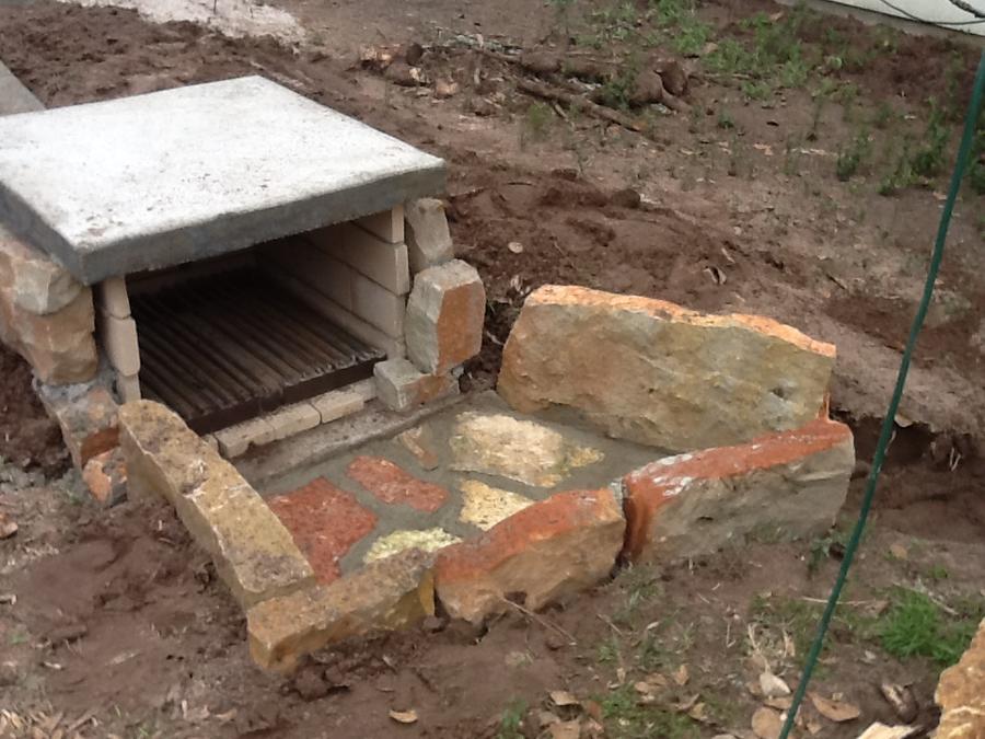 Pic 20 - Setting Stone for Firebox Entrance.jpg