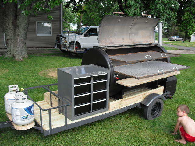 pic of pull out racks.jpg