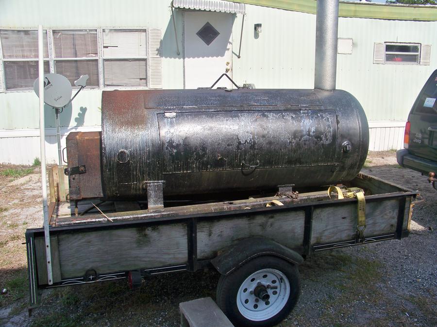 pig roast 001.JPG