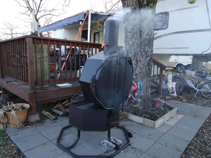 Pit - Front (Smokin').JPG