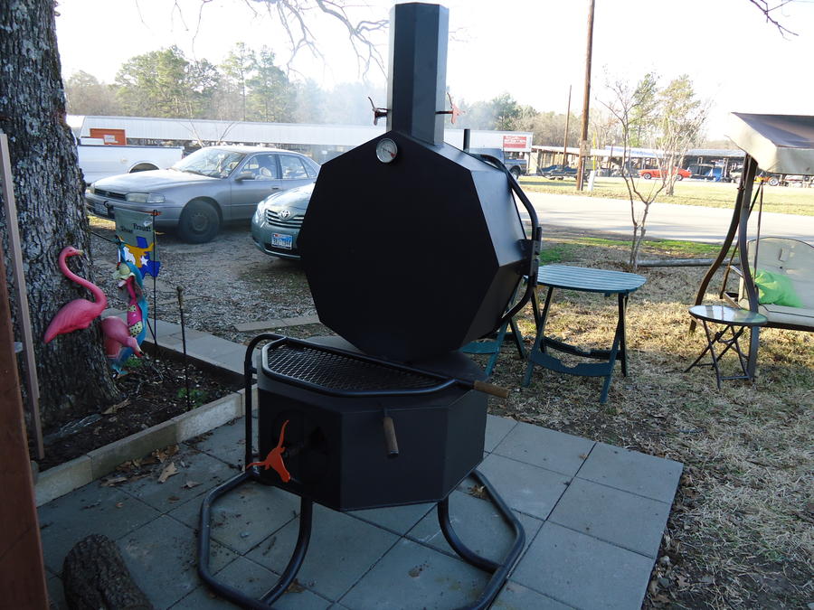 Pit - Rear View - Smokin'.JPG