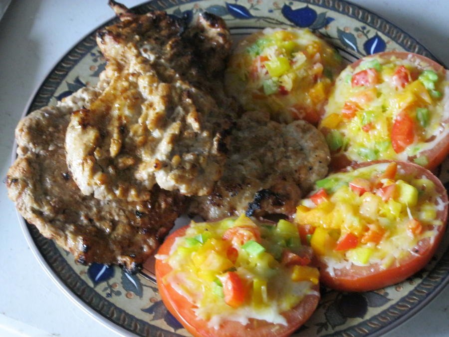 Plated chops and tomatoes.JPG