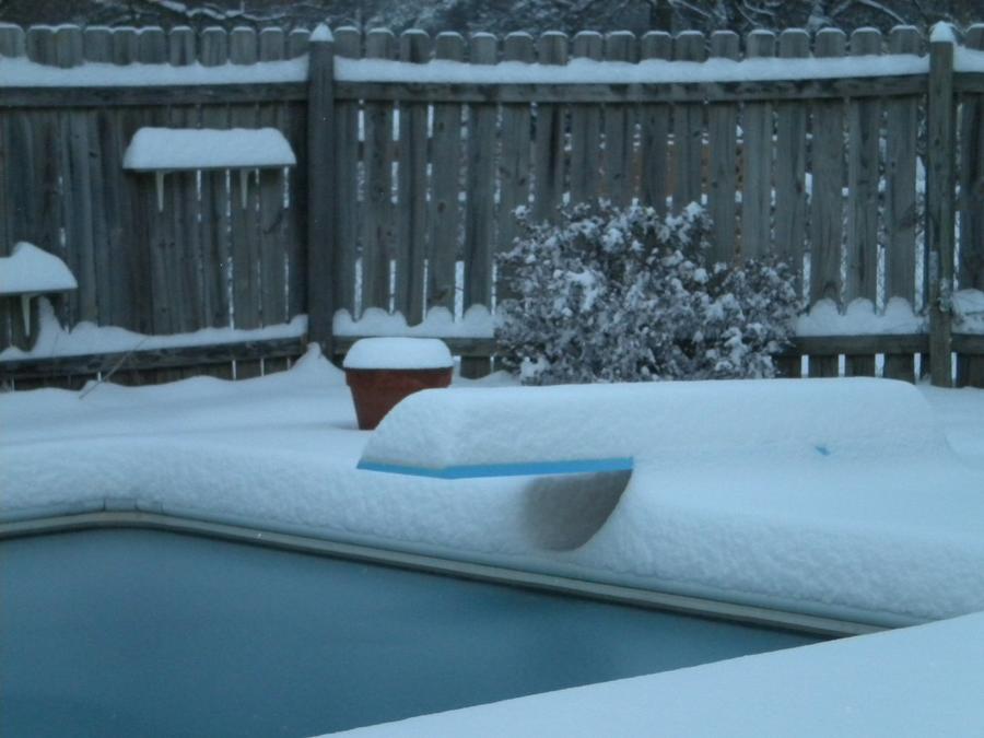 pool snow 2011.JPG