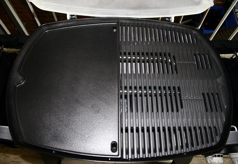 q320 gas grill 2.jpg