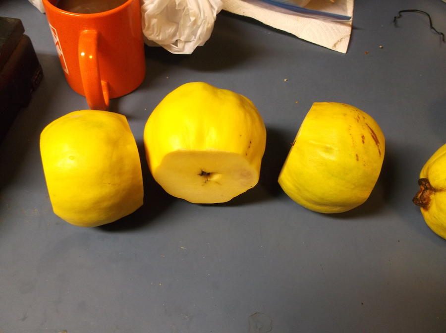 QUINCE JELLY 002.JPG
