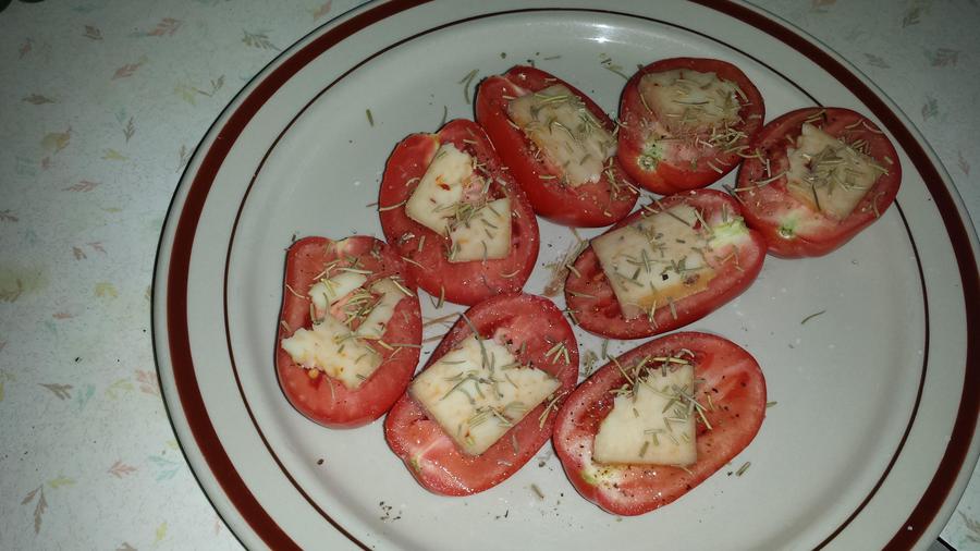 raw tomatoes.JPG