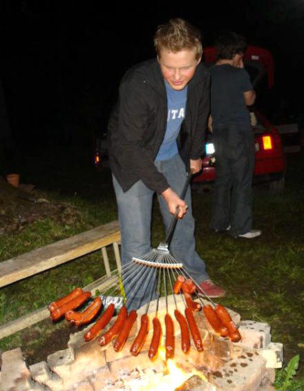redneck_weiner_roast.jpg