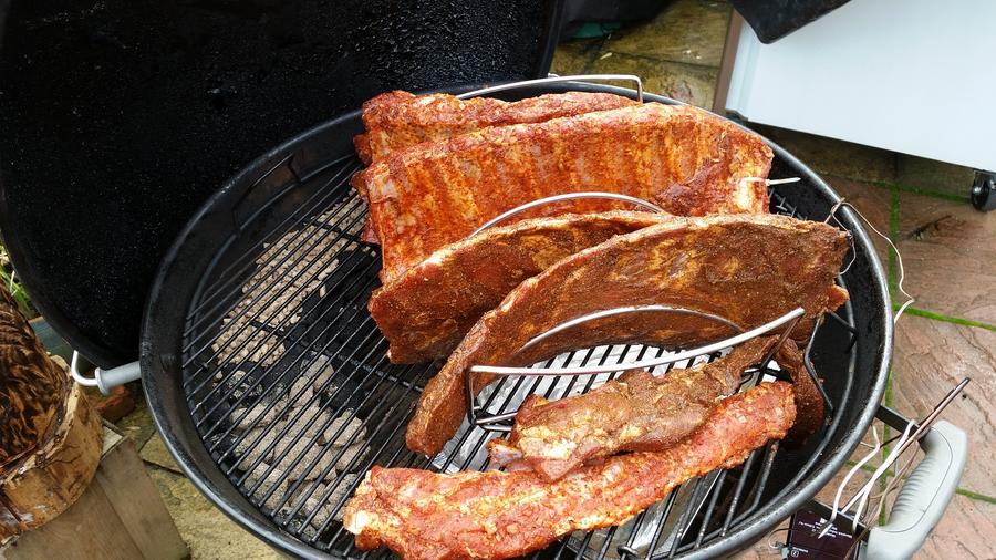 RibsSmoker1.jpg