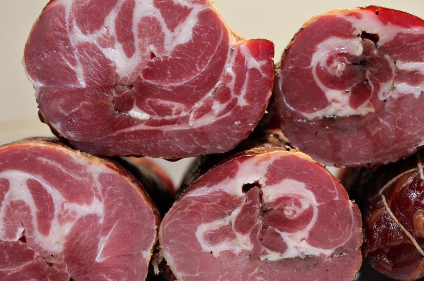 Rolled Shoulder Bacon002_v.2.jpg