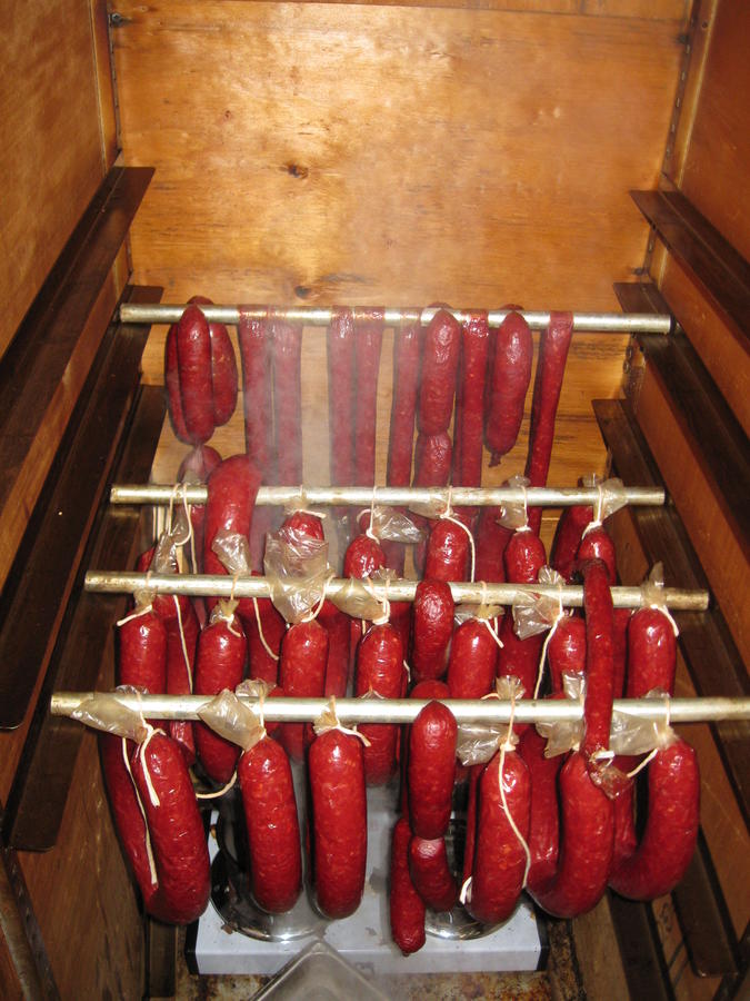 sausage making 014.jpg