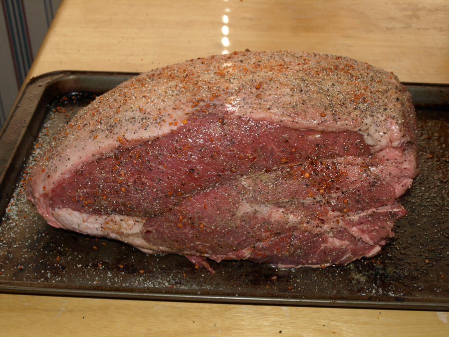 sirloin roast injected and rubbed 8-20-2010.jpg