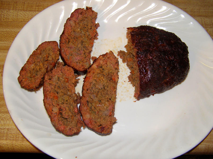Sliced-MeatloafJPG.JPG