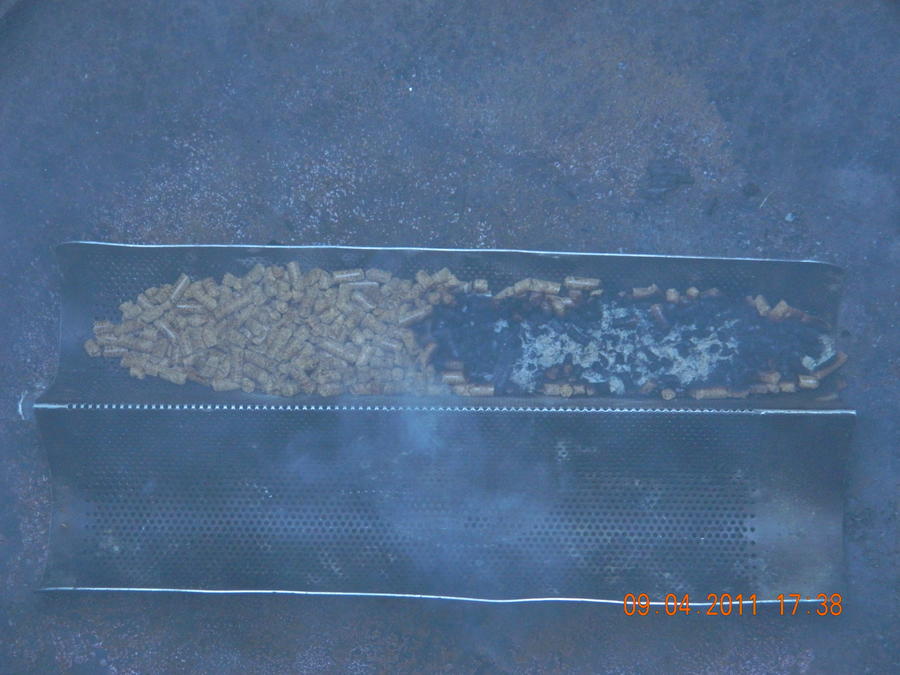 Smoked cheese with pellets 024.jpg